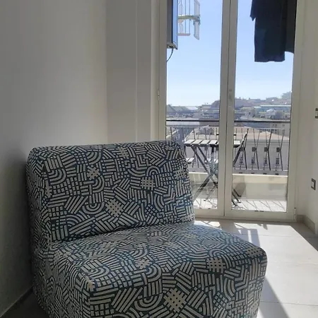 Neapolitan Skyscraper Guest house