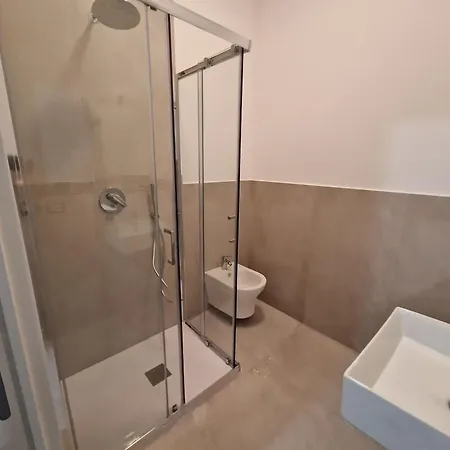 Neapolitan Skyscraper 3* Naples