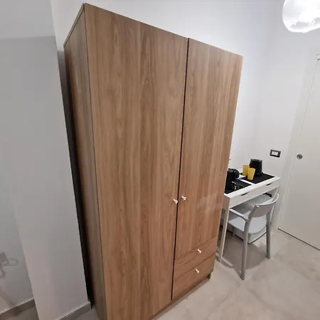 Guest house Neapolitan Skyscraper 3*