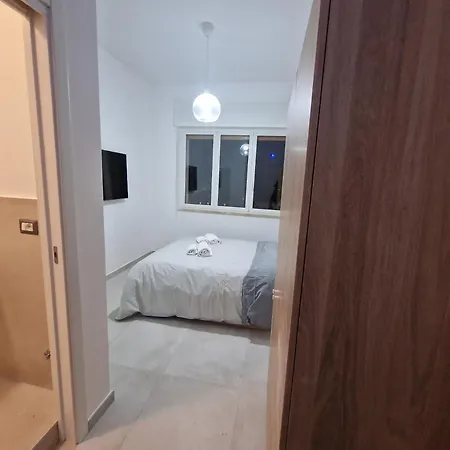 Neapolitan Skyscraper 3* Naples