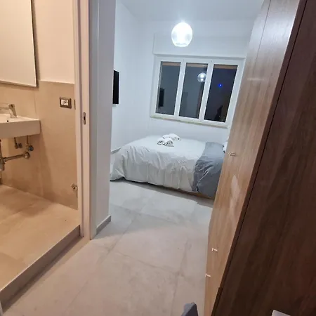 Guest house Neapolitan Skyscraper 3*