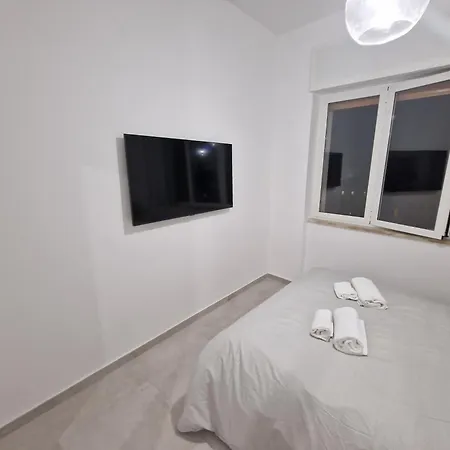 Neapolitan Skyscraper 3* Naples