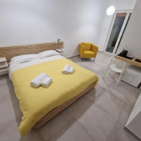 Neapolitan Skyscraper Guest house Naples