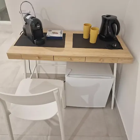 Neapolitan Skyscraper 3*