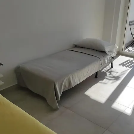 Neapolitan Skyscraper 나폴리