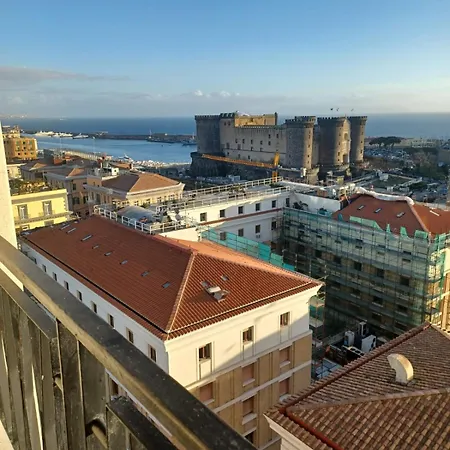 Konukevi Neapolitan Skyscraper