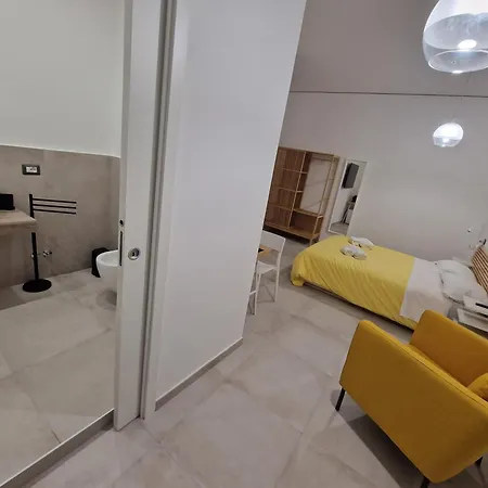 Neapolitan Skyscraper 3*